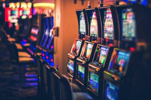 ceweslot app interface showing football markets and live-dealer games